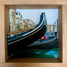 Load image into Gallery viewer, venice gondolas, italy... 3D box
